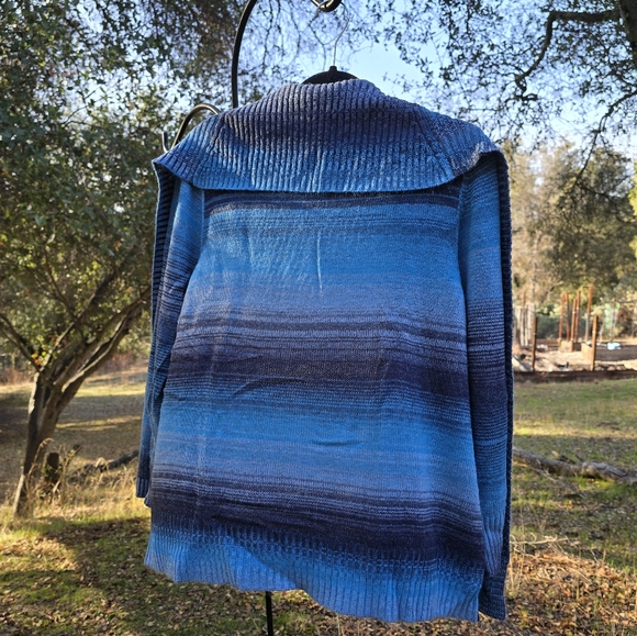 Northstyle Space-Dye Striped Cardigan 1X - Picture 2 of 4